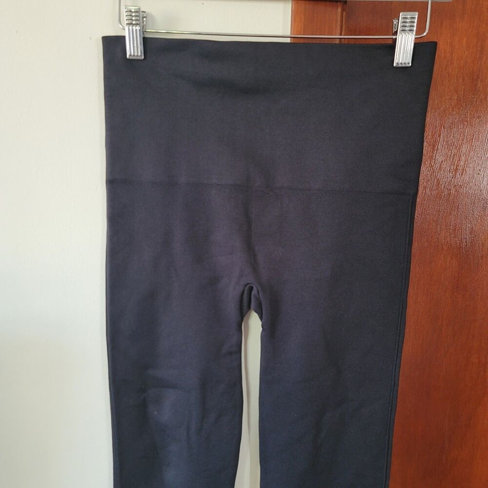 Spanx look at me now, high waisted seamless leggings color black size L - Picture 4 of 6
